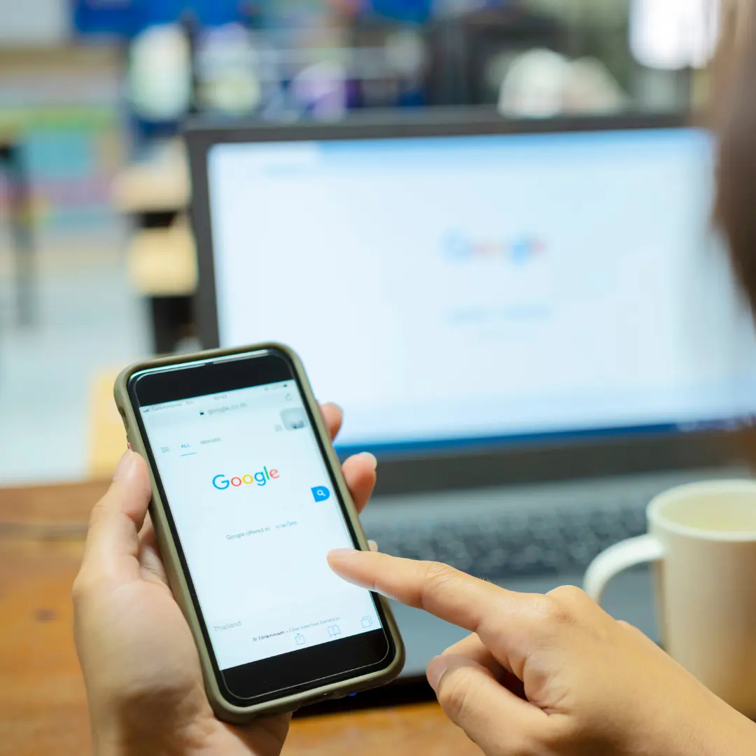 Google Map Pack Search Photo with Smartphone